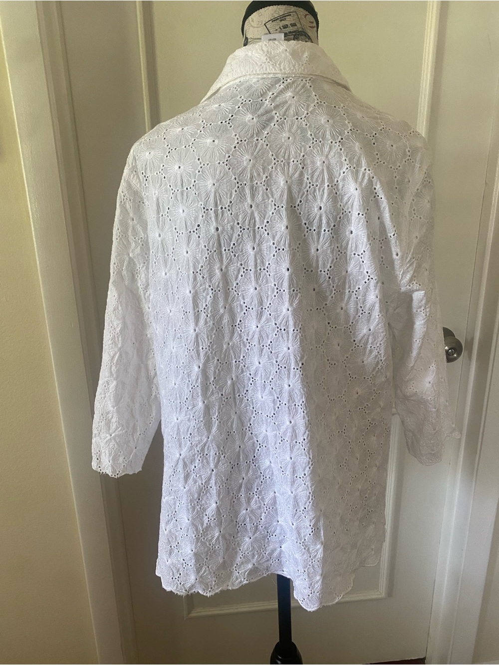 Coldwater Creek White Eyelet Embroidered Button Front Blouse XL - Picture 5 of 15